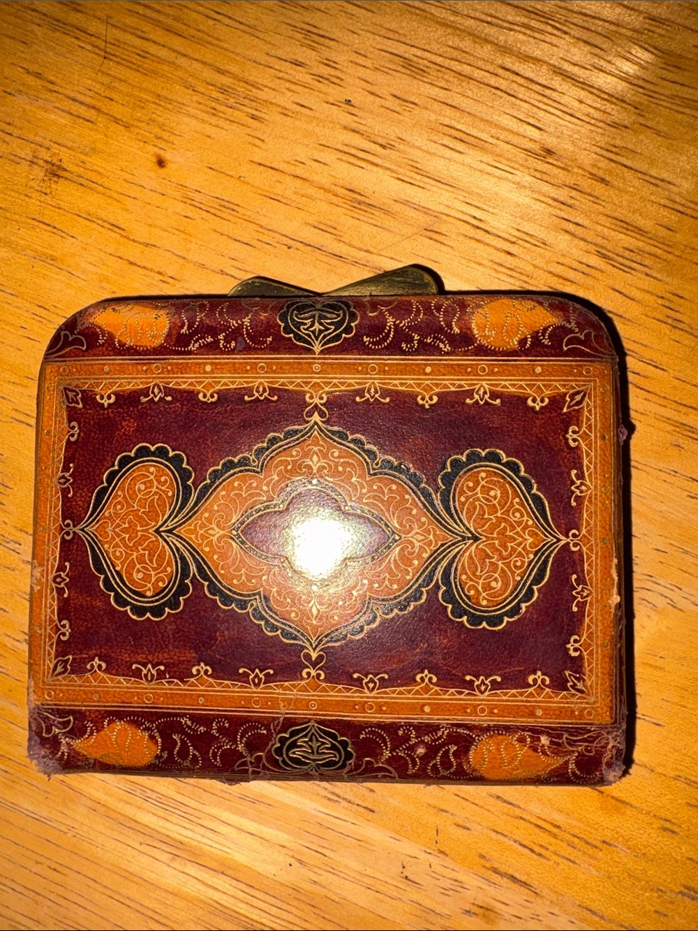 vintage Italian Florentine-style gold-gilt embossed leather coin purse
